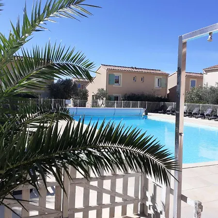Sous Le Soleil Des Alpilles Apartment Mouries Exterior photo