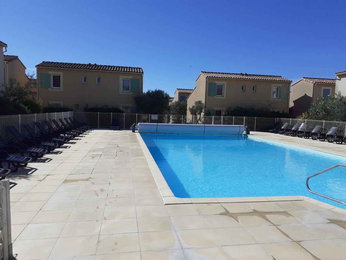 Sous Le Soleil Des Alpilles Mouries